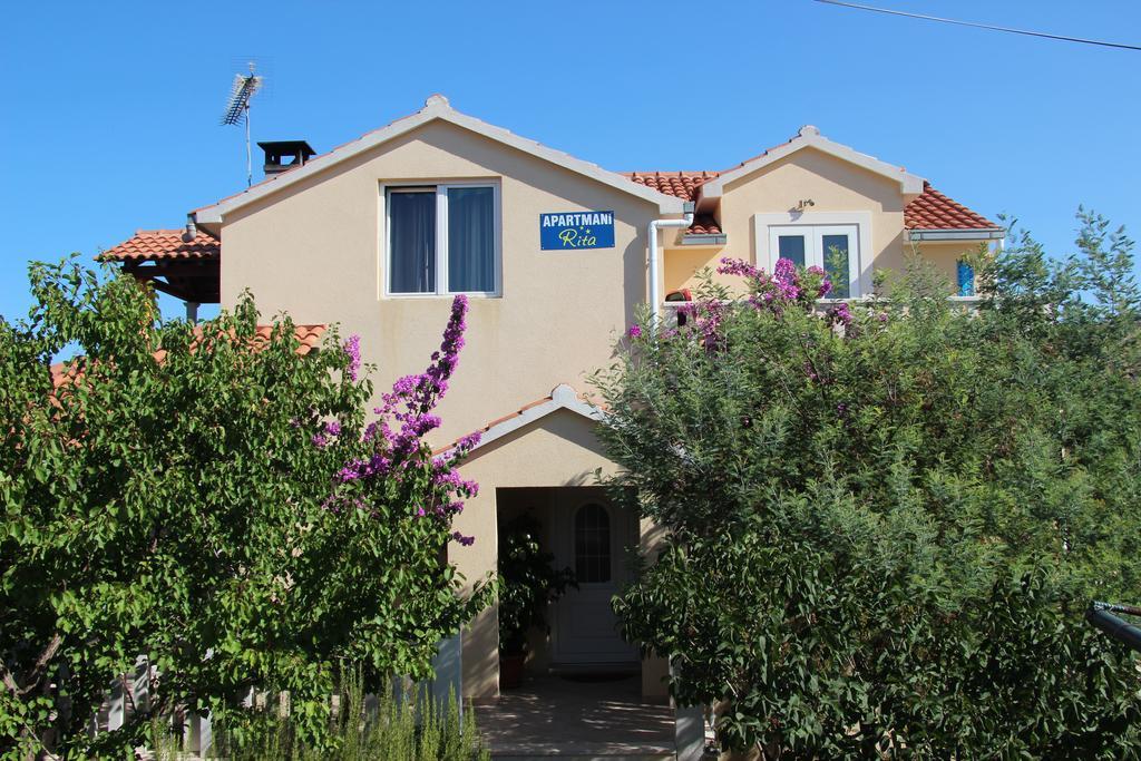 Apartmani Rita Milna  Exterior foto
